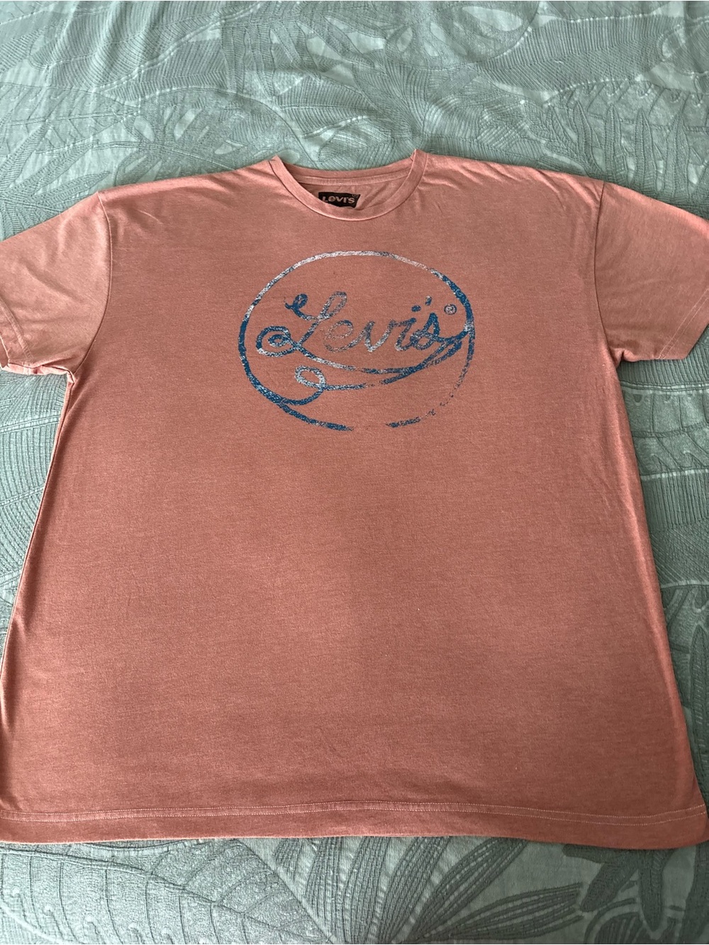 Levi's Dusty Rose Short Sleeve Tee with Blue Logo